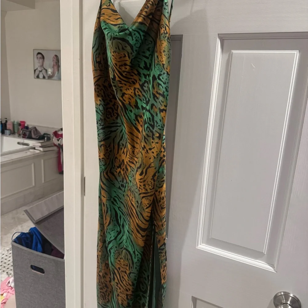 NWT Camila Coehlo green leopard dress - Picture 2 of 5